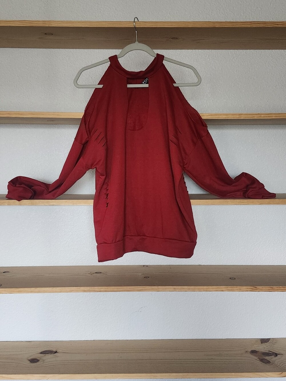 YOINS Red Cold-Shoulder Halter Sweatshirt